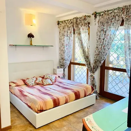 ゲストハウス L'affittacamere Nel Parco 