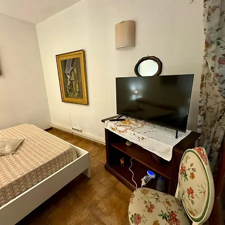 ゲストハウス L'affittacamere Nel Parco 